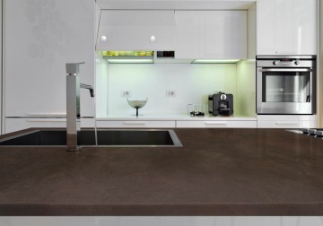 cucina moderna marrone scuro